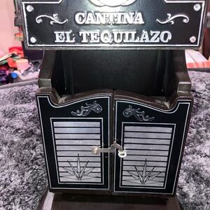 Black Cantina El Tequilazo Decor
